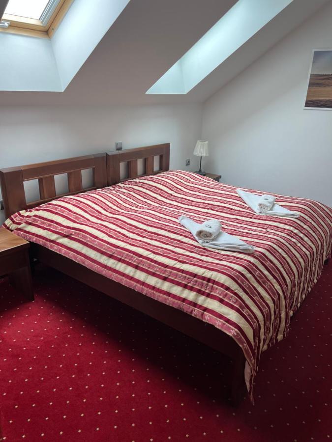 Hotel Krusnohorsky Dvur Cínovec Kültér fotó
