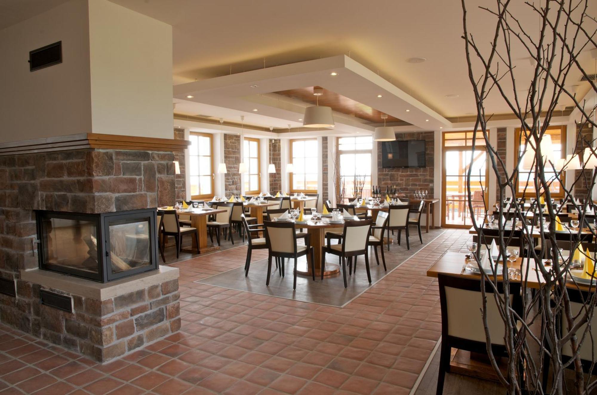 Hotel Krusnohorsky Dvur Cínovec Kültér fotó