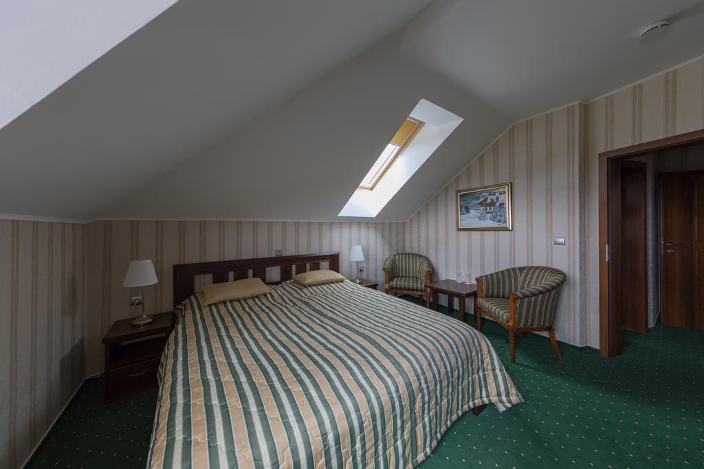 Hotel Krusnohorsky Dvur Cínovec Kültér fotó